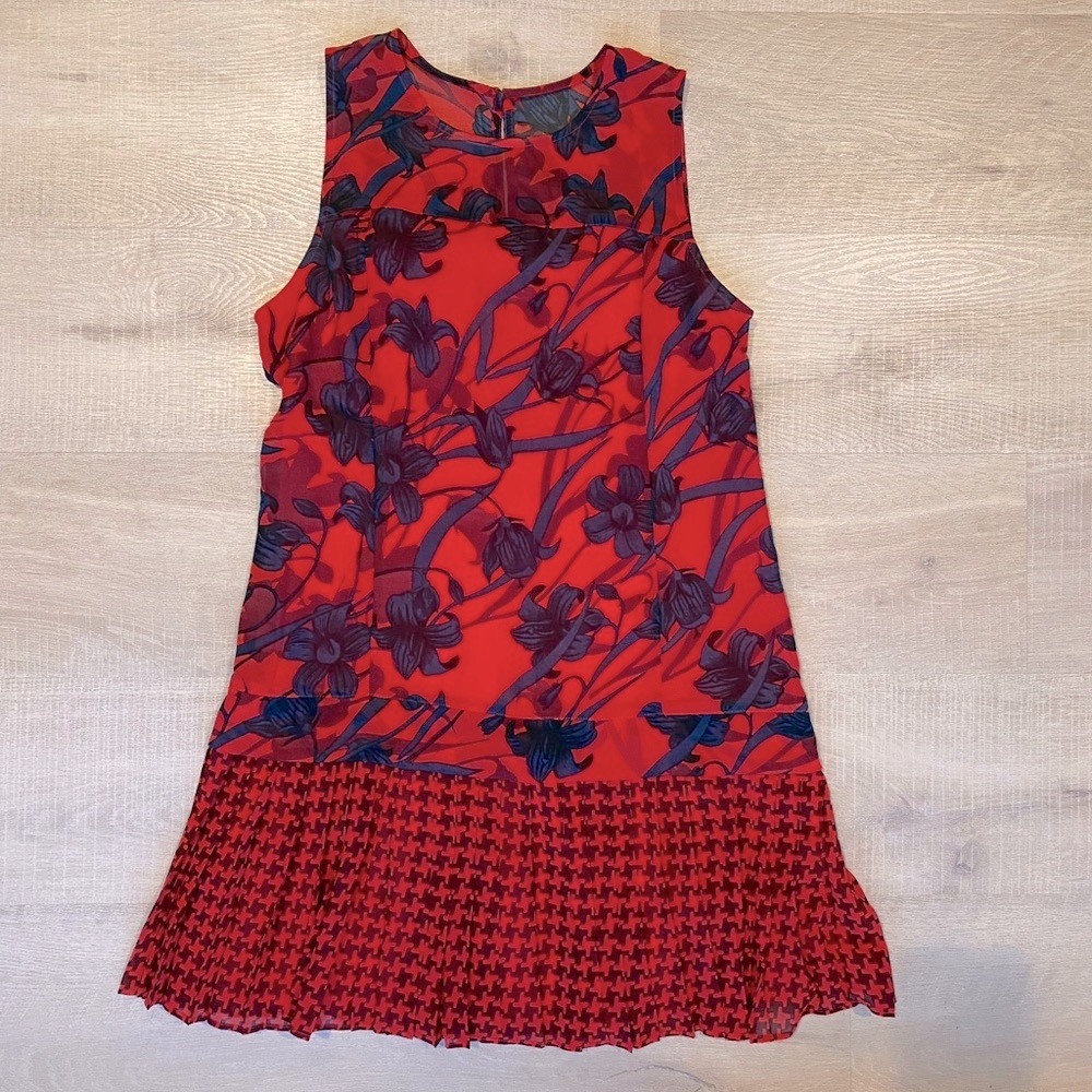 A&F Red/Blue Floral Swing Dress with Pleated Skirt, size 2